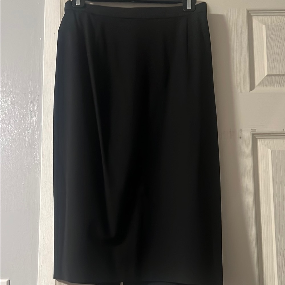 Elegant Black Women's Skirt